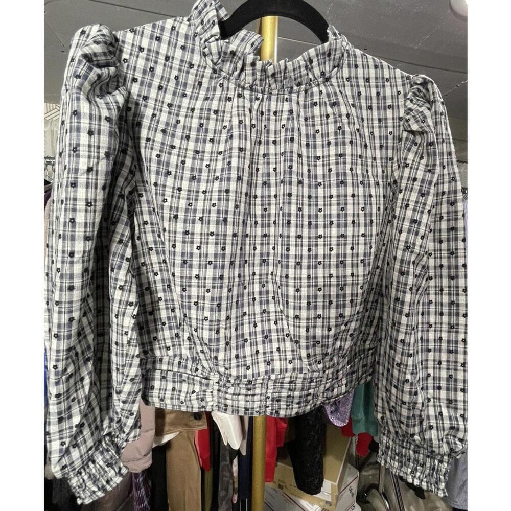 NWT The Korner Mock Neck Long sleeve shirt Size S